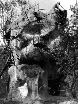 Le Cyclop: A Monumental Folly by Tinguely, Saint Phalle, and Their Artist Friends